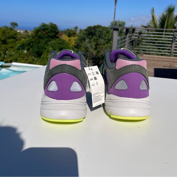 Adidas Yung-1 Legend Ivy Sneakers athletic streetwear grey neon purple men’s 9.5 main image 4